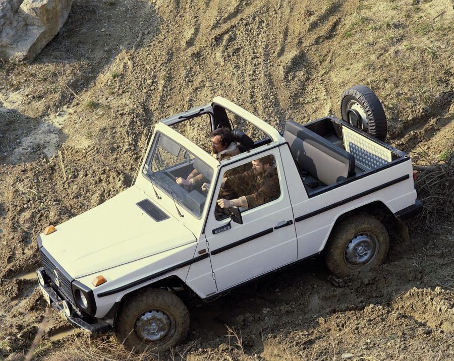  Mercedes-Benz 230 G Cabrio (W460) 1979 года  (фото 15 из 17)